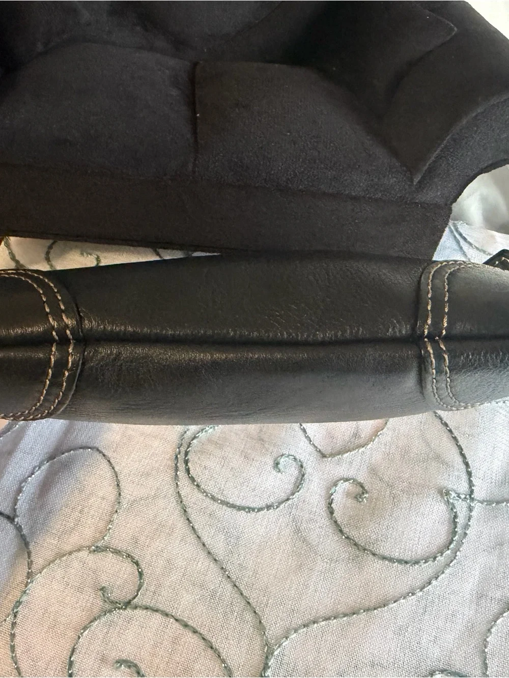 Levenger Black Pebbled Genuine Leather St. Tropez Wristlet Pouch Bag